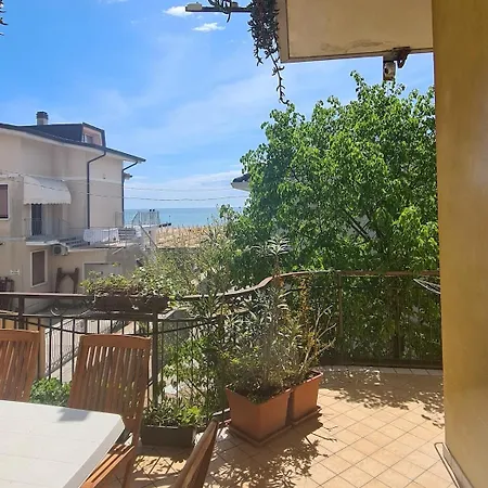 2 Bedrooms With Sea View Terrace In * Τζεσόλο Λίντο