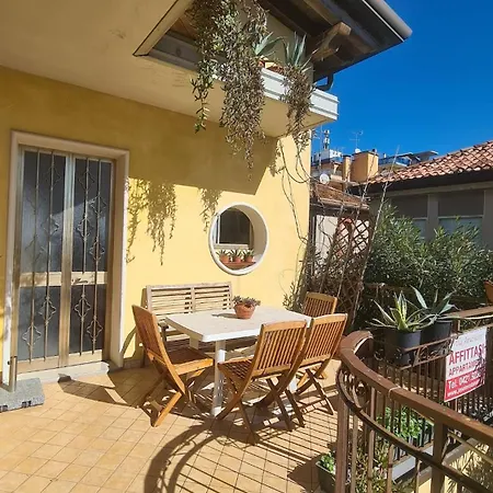 2 Bedrooms With Sea View Terrace In Διαμέρισμα Τζεσόλο Λίντο